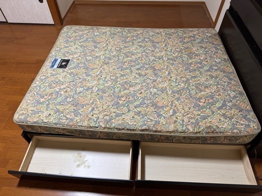 ダブルベッド！ベッド、ダブルサイズ
