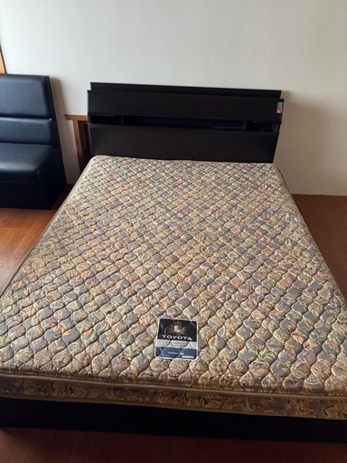 ダブルベッド！ベッド、ダブルサイズ