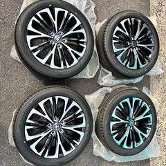 ヤリスクロス　新車取外しタイヤホイールセット