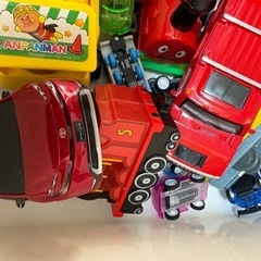 車のおもちゃ各種の画像