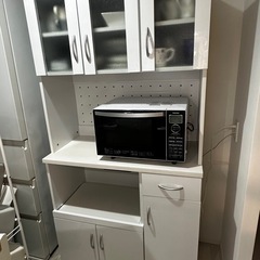 美品　食器棚　鏡面　白の画像