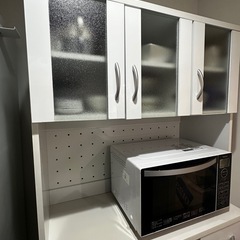 美品　食器棚　鏡面　白の画像