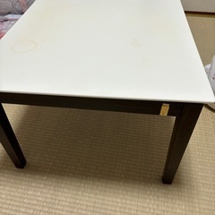 こたつテーブルの画像