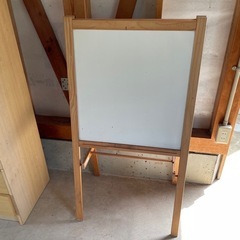 取引中　
IKEA 黒板　ホワイトボードの画像