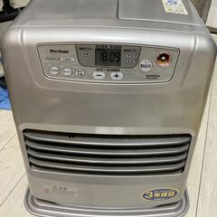 灯油ファンヒーターと灯油タンク