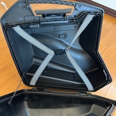 カワサキニンジャ1000 SX純正パニアケース　左側
の画像