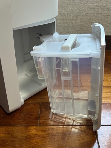 [ほぼ新品] シャープ　衣類乾燥除湿機