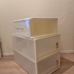 ★ホワイト衣装ケース（無印2、ニトリ1）