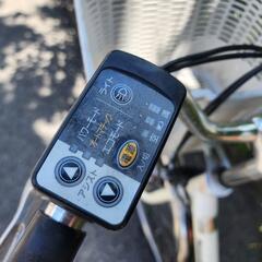 『ＳＡＬＥ　３０％』　電動自転車　パナソニック　２６インチ　バッテリー　充電器　付き　シルバー　配達可能の画像