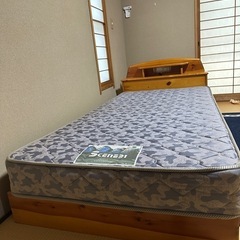 シングルベッド