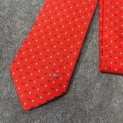 早いもの勝ち！新品！未使用！Salvatore Ferragamo レッド シルク ネクタイの画像