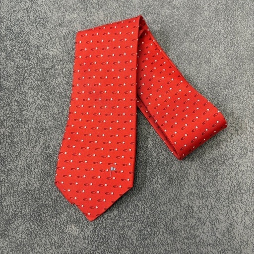 早いもの勝ち！新品！未使用！Salvatore Ferragamo レッド シルク