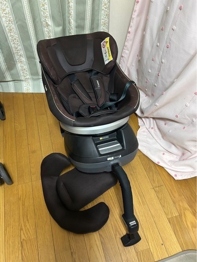コンビ　チャイルドシート　