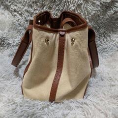 ancheri (アンシェリ) chayコラボ トートバッグ (アイボリー)の画像