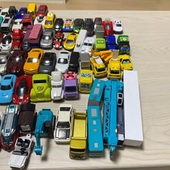 トミカ　一つ200円から300円程度の画像