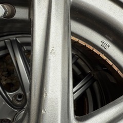 スタッドレスタイヤ 　215/65R16の画像