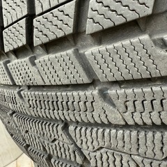 スタッドレスタイヤ 　215/65R16の画像