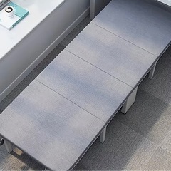 折りたたみベッドの画像