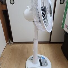 美品　シィーネット｜C:NET ハイポジションリビング扇風機 ホワイト CFAH802WH [リモコン付き]の画像