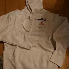 ナイキジョーダンPARIS　未使用　パーカー