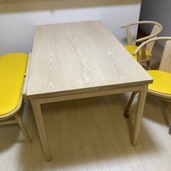 ①ダイニングテーブル　4点セット　4ヶ所引き出し付き　北欧　おし...