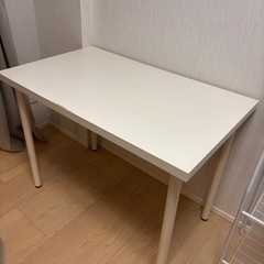 【受け取り手確定】テーブルの画像