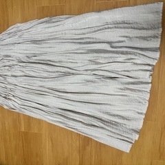 新品　プリ－ツロングスカ－トの画像