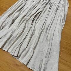 新品　プリ－ツロングスカ－トの画像