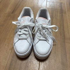 PUMA スニーカー　レディースの画像