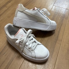PUMA スニーカー　レディースの画像