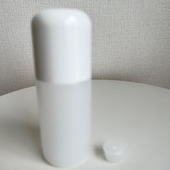 ポリエチレン100cc容器の画像