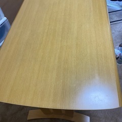 テーブル