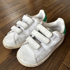 アディダス　スタンスミス　キッズシューズ