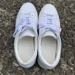 GU リアルレザースニーカー　28cmの画像