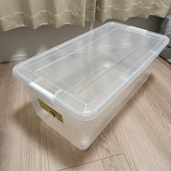 キャスター付き衣装ケース