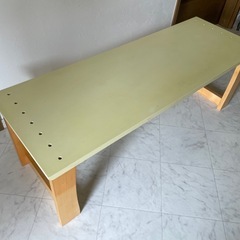ホワイトローテーブル