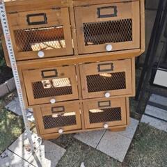 アンティークメッシュキャビネット
