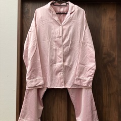 GU パジャマ　ピンク　XL サテン風　