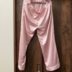 GU パジャマ　ピンク　XL サテン風　の画像