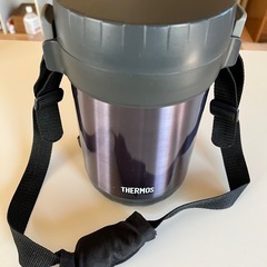 サーモスの保温弁当箱