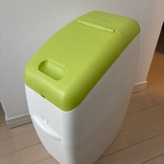 Aprica おむつ用　ゴミ箱
