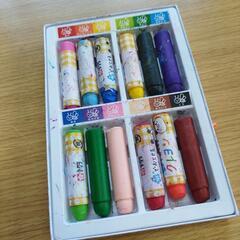@【静岡市古庄にてお取引】水でおとせるクレヨン12色　中古の画像