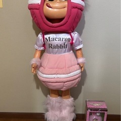 不二家ペコちゃん 店頭人形 マカロンうさぎ衣装 首振り 土台回転...