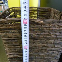お引取り限定/三重県/値引不可　中古　籐の花台？？高さ約111㎝（J-305）の画像