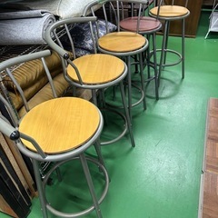 回転式カウンターチェア 2脚残っています！【1個500円】の画像