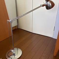 デスクライト（IKEA製）