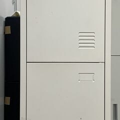 ２人用スチールロッカー　鍵付き　2台あります