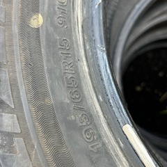タイヤ　BRIDGESTONE BLIZZAK VRX3 195/65 R15 2022年製 冬タイヤ　4本の画像