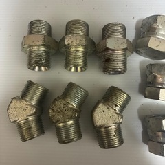 油圧ホースのメクラ オスメスの画像