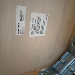 IKEAテーブルの画像